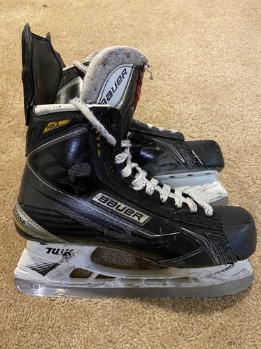 Senior Bauer Size 9 Supreme MX3 Hockey Skates