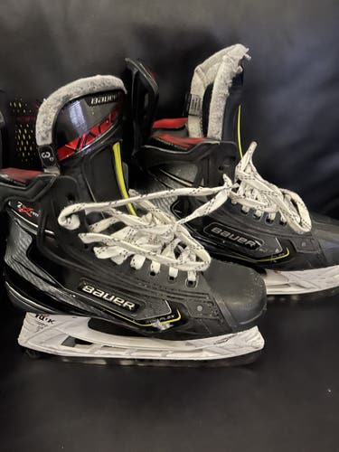 Used Bauer Vapor 2X Pro Hockey Skates Size 3 D
