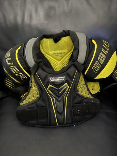Used Junior Medium Bauer Supreme Matrix Shoulder Pads