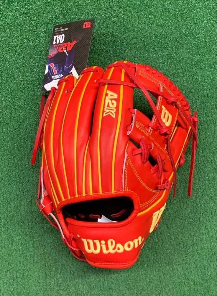 Wilson A2K Ozzie Albies Game Model (IF) 11.5 Blonde/Navy/Orange