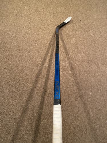 (repaired) Right Handed Toe Pattern Nexus 2N Pro Hockey Stick