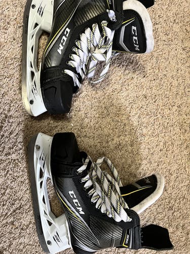 Senior CCM Regular Width  Size 6 Tacks 9060 Hockey Skates