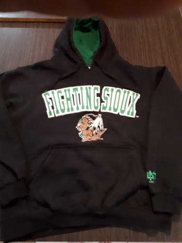 University of North Dakota Fighting Sioux Men's Medium Hoody