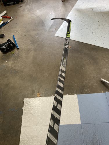 Senior Right Handed Toe Pattern Pro Stock Alpha LX Pro Hockey Stick