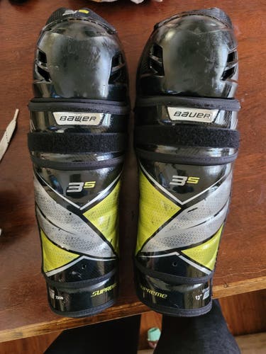 Used Senior Bauer Shin Pads