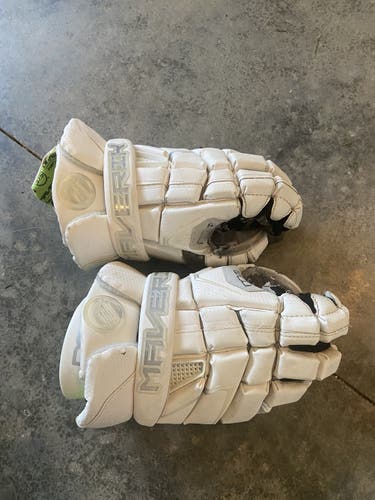 Maverik Lacrosse Gloves M4