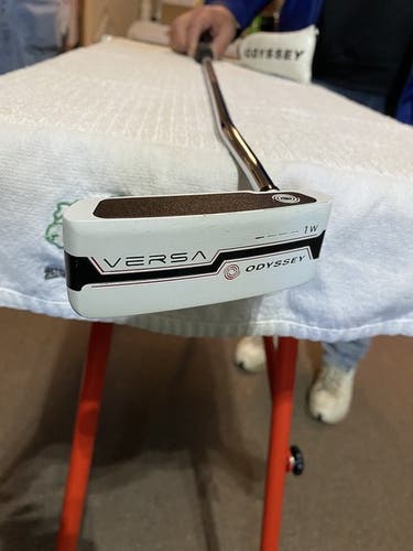 1-Used Men's Odyssey Right Handed Blade VERSA 1 W Putter 34.5"