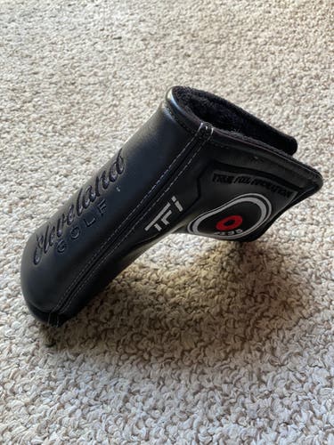 Cleveland TFI 2135 putter head cover