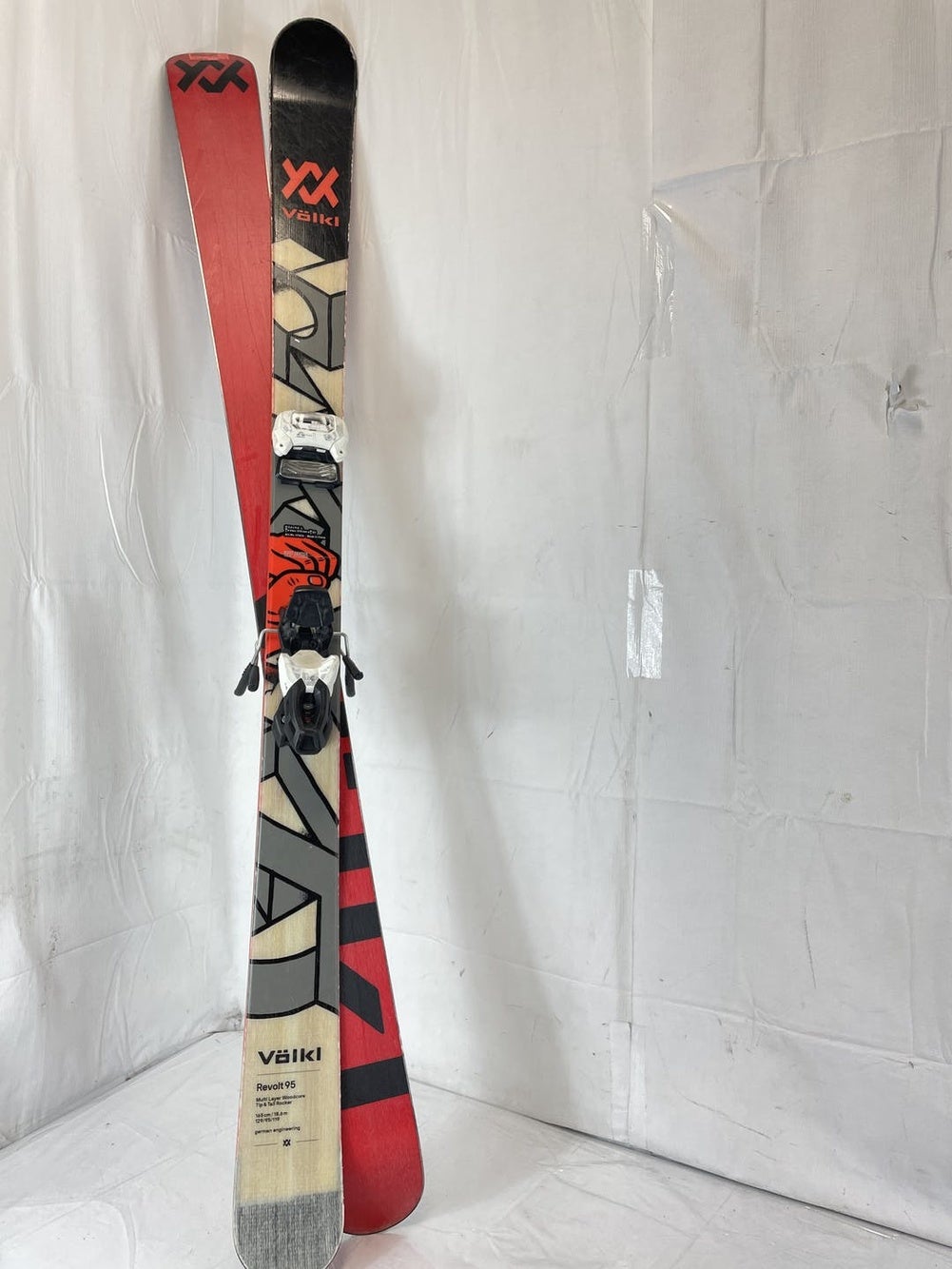 Used Volkl Revolt 95 2018 165 Cm Downhill Skis W Ela Attack 11