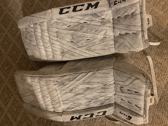CCM Eflex 4.9 Leg Pads 32” +1