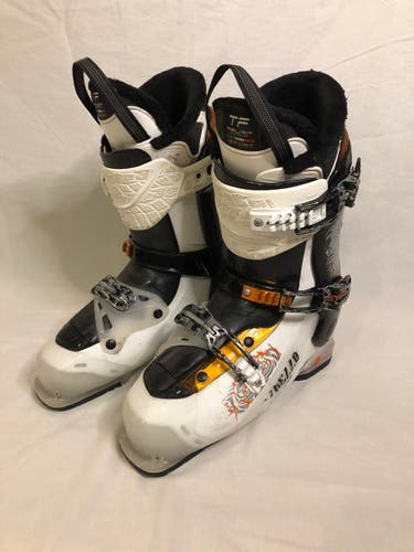 DALBELLO VOODOO SKI BOOTS 28.5 (2011)