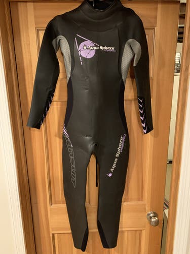 BNWOT Aqua Sphere Powered Triathlon Wetsuit-Women's Large
