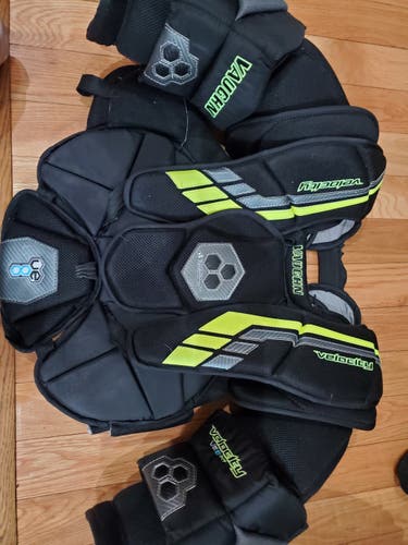 Vaughn VE8 Intermediate XL Velocity Goalie Chest Protector Int