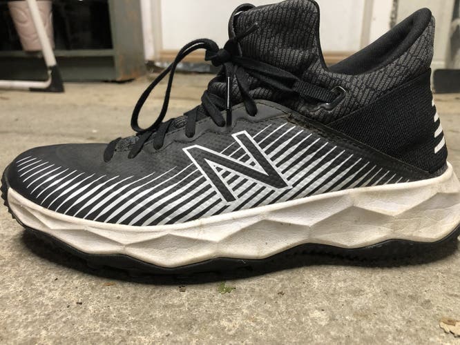 Men's Size 6.5 New Balance Lacrosse Freeze Turf Shoes