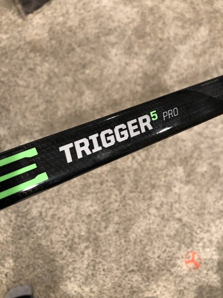 New Junior CCM Right Handed Ribcor Trigger 5 Pro Hockey Stick Mid Pattern Pro Stock