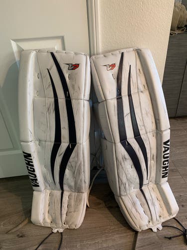 Vaughn Pro Carbon Leg Pads 33+2