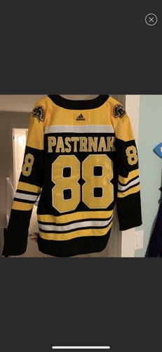 David Pastrnak #88 Boston Bruins Jersey Replica