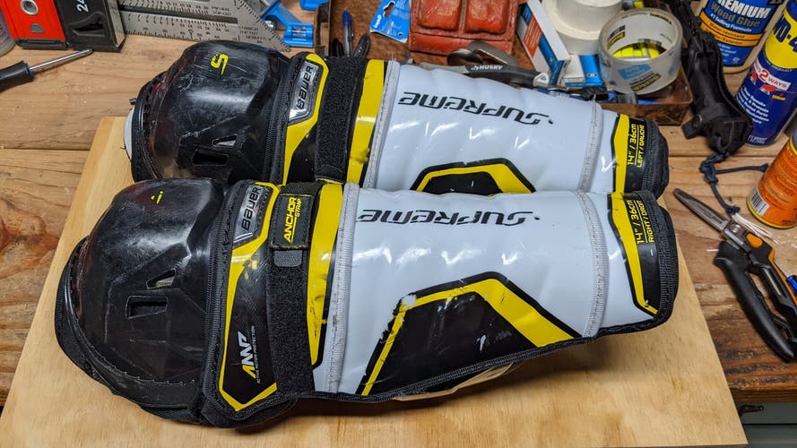 14" Used Senior Bauer Supreme 2S Pro Shin Pads