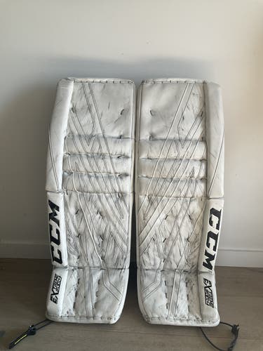White Used Senior 34" CCM Eflex4 Goalie Leg Pads