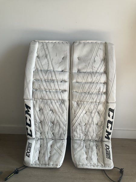White Used Senior 34" CCM Eflex4 Goalie Leg Pads