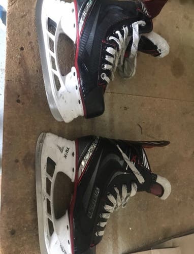 Youth Bauer Size 4.5 Hockey Skates