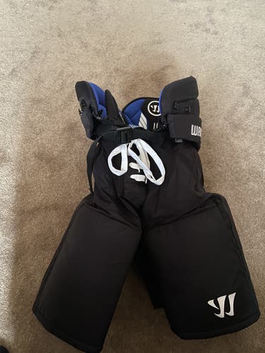 Black Senior Medium Warrior Pro Stock Covert QRE Pro Hockey Pants