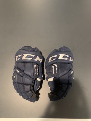 Blue CCM 15"  Tacks 6052 Gloves