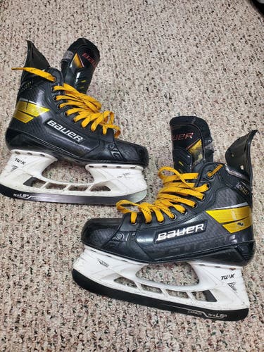 Senior Used Bauer Supreme UltraSonic Hockey Skates Size 6.5