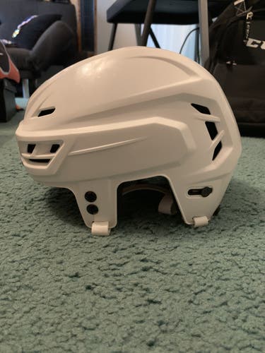 Used CCM Resistance Adult Medium Helmet