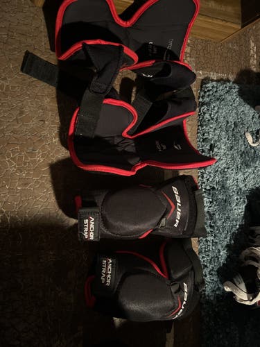 Bauer Vapor Goalie knee pads