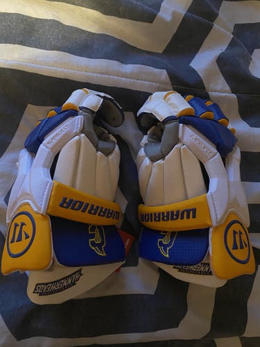 Connecticut Hammerheads Burn Pro Gloves