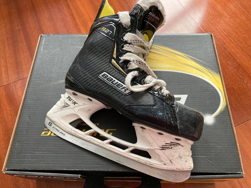 Junior Bauer Size 2 Supreme S27 Hockey Skates