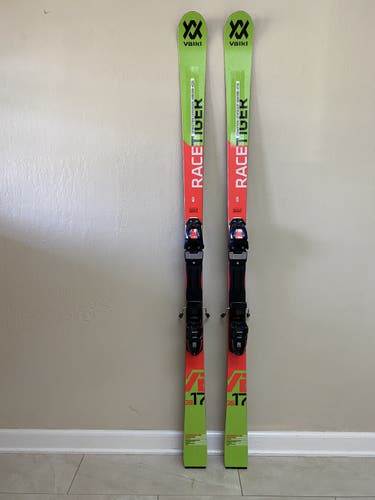 Used 2019 Volkl Racetiger GS skis 166cm DIN 10