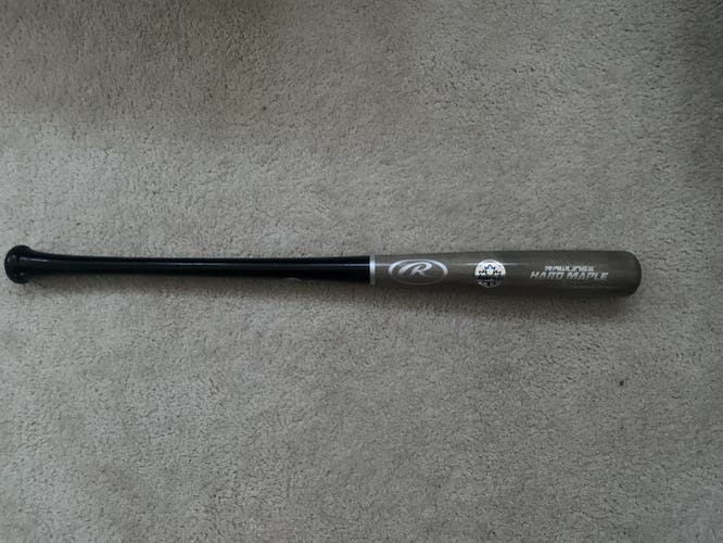 NEW 32' Rawlings hard Maple Wood bat
