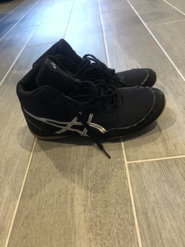Youth ASICS Wrestling Shoes, size 4.5