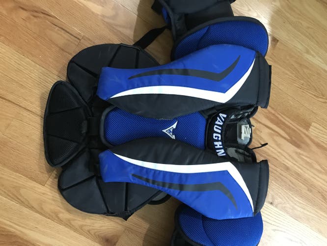 Intermediate Used Medium Vaughn Velocity V6 800 Goalie Chest Protector
