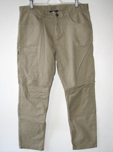 The North Face Men's Tan Cotton-Poly Casual Pants Jeans - Size 36 x 30 / 36x30