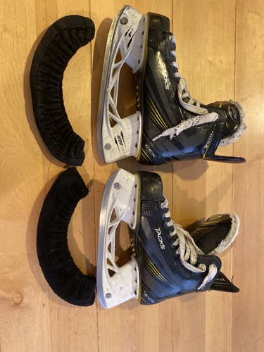 CCM 4052 skates