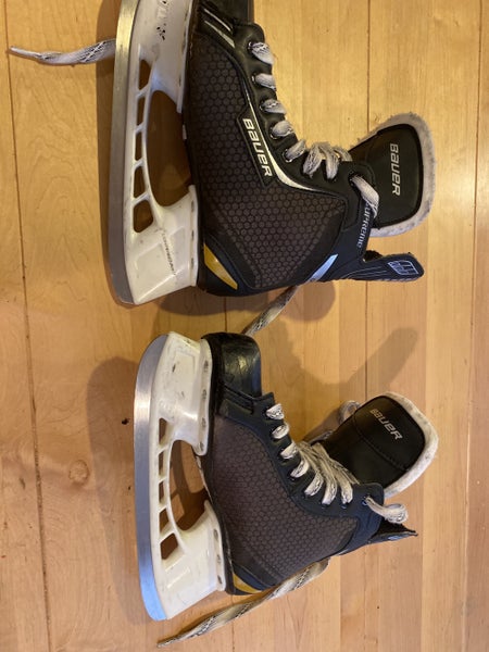 Junior Bauer Size 5 Supreme One.4 Hockey Skates