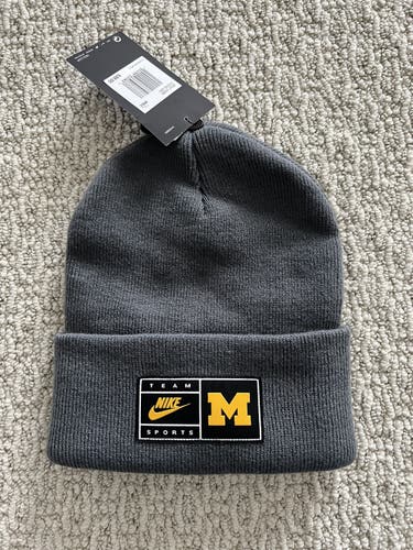 University of Michigan Gray Nike NEW Adult Unisex One Size Fits All Knit Hat Football Hockey