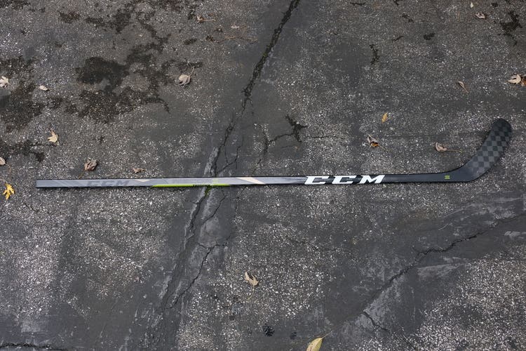 Used Senior CCM Right Handed RibCor Trigger 3D PMT Hockey Stick Mid Pattern P88