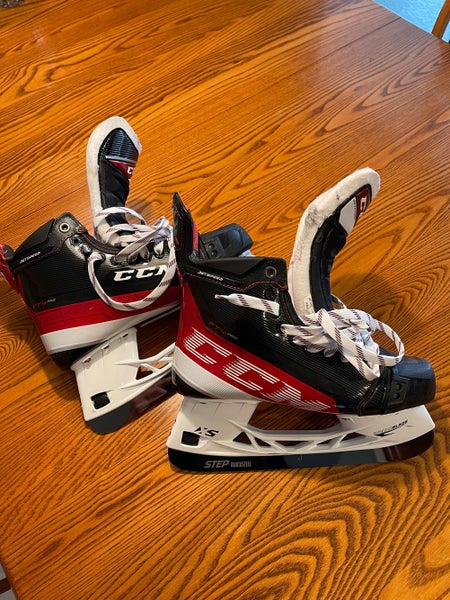 Senior CCM Regular Width Size 7.5 JetSpeed FT4 Pro Hockey Skates