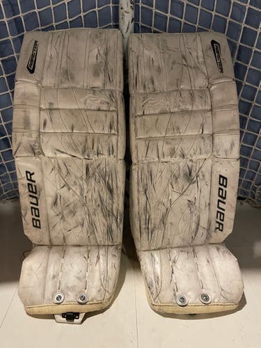 White Junior 28" Bauer Reactor 2000  Goalie Leg Pads
