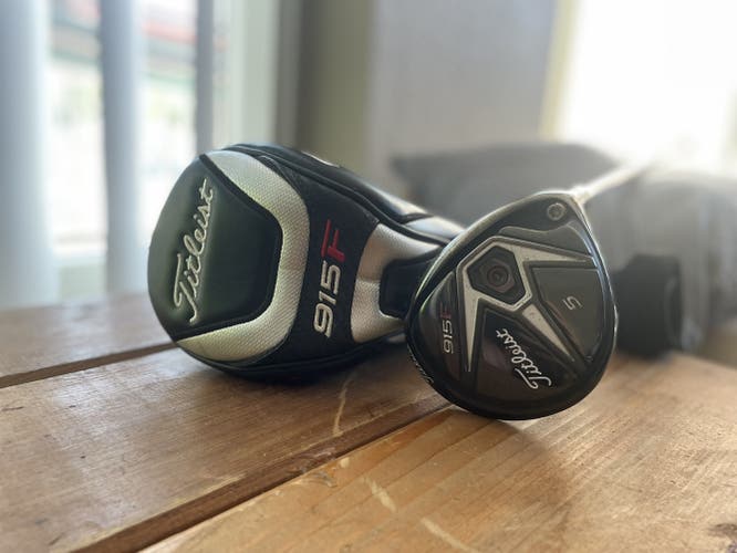 Titleist 915F Fairway Wood + Headcover