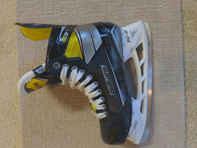 Junior Used Bauer Supreme S37 Hockey Skates Size 7.5