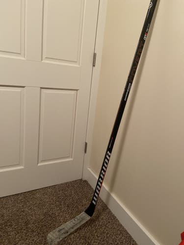 Warrior Covert QRE Pro Team Intermediate/Senior Right Hockey Stick
