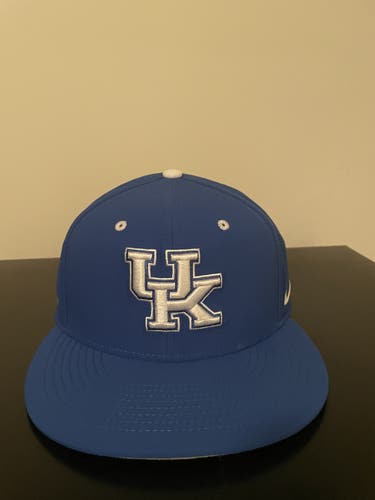 Kentucky Game Baseball Hat Adult 7 3/8 Nike