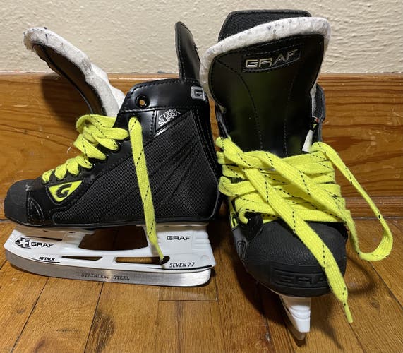 Used Junior Graf Supra G135s Hockey Skates Regular Width Size 1
