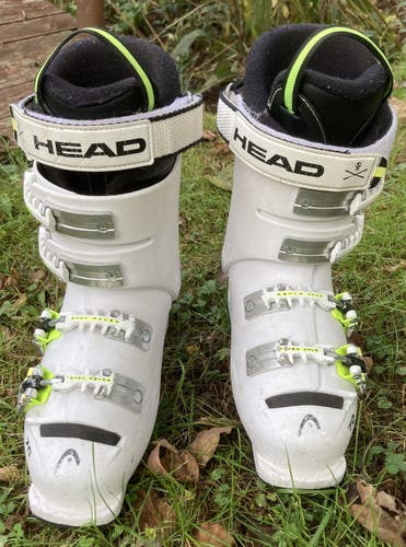 Junior race boot 23.5