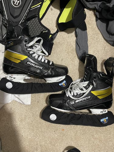 Senior Bauer Regular Width Pro Stock Size 10 Supreme UltraSonic Hockey Skates
